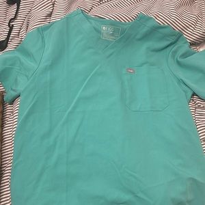 Figs surgical green Leon scrub top